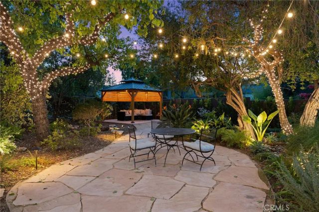 5319 Penfield Avenue, Woodland Hills, CA 91364