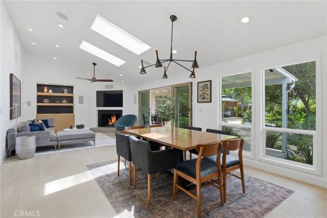 5319 Penfield Avenue, Woodland Hills, CA 91364