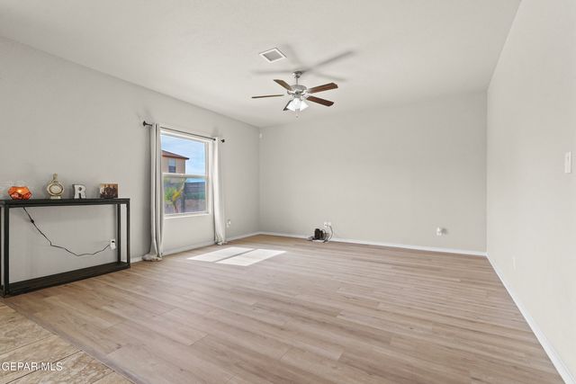 14648 MEADOW LAWN, El Paso, TX 79938