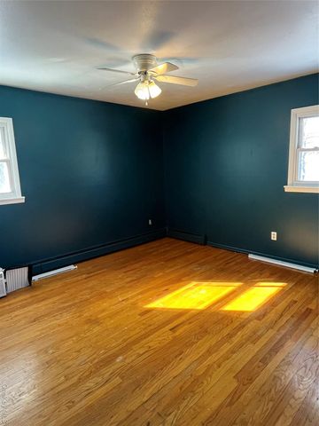 21 Mountain View Avenue, Saugerties, NY 12477