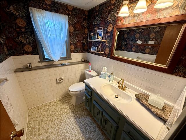 466 True Hickory Drive, Greece, NY 14615