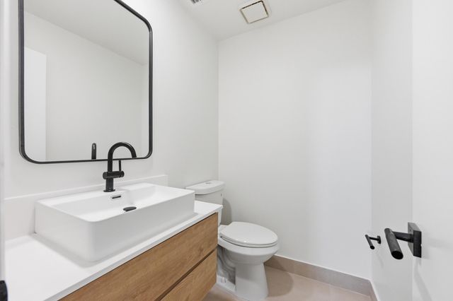 7710 NW 87th Avenue, Tamarac, FL 33321