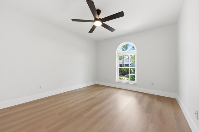 7710 NW 87th Avenue, Tamarac, FL 33321