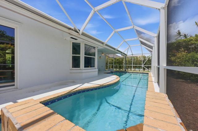 7710 NW 87th Avenue, Tamarac, FL 33321