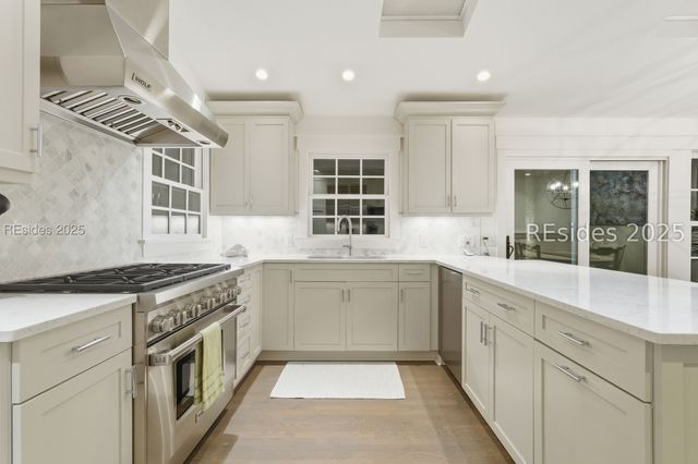 6 Black Skimmer Rd, Hilton Head Island, SC 29928