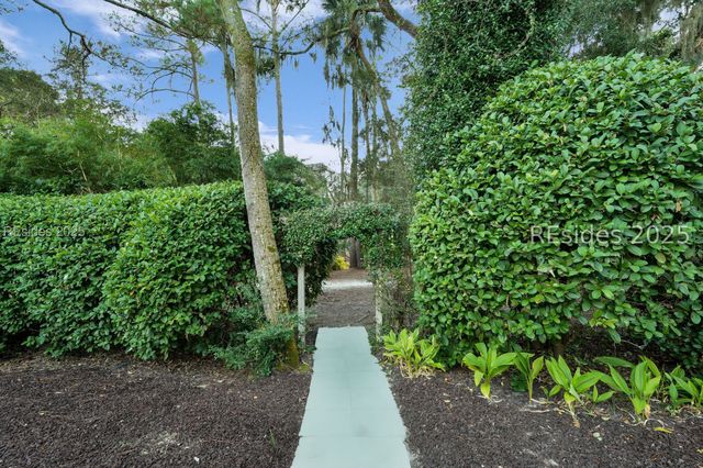 6 Black Skimmer Rd, Hilton Head Island, SC 29928