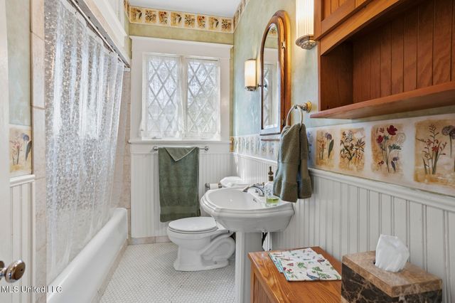 1475 Saint Ann Street, Jackson, MS 39202