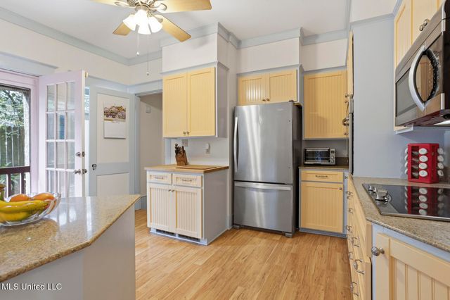 1475 Saint Ann Street, Jackson, MS 39202