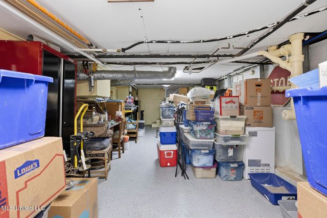 1475 Saint Ann Street, Jackson, MS 39202