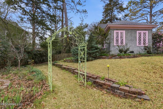 1475 Saint Ann Street, Jackson, MS 39202