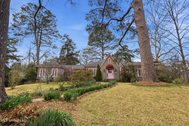1475 Saint Ann Street, Jackson, MS 39202
