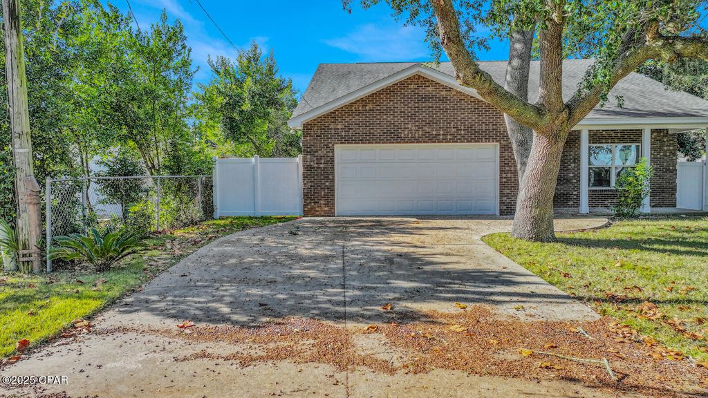 204 N El Centro Boulevard, Panama City Beach, FL 32413