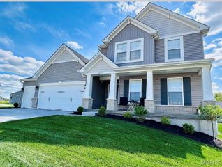 18714 Walnut Woods Court, Warrenton, MO 63390