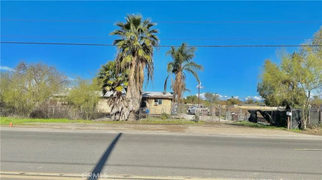 21274 Cajalco, Perris, CA 92570