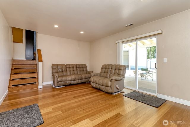 277 S Elsa Street, Buckley, WA 98321