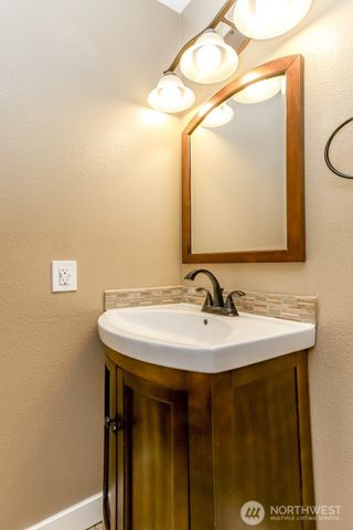 277 S Elsa Street, Buckley, WA 98321