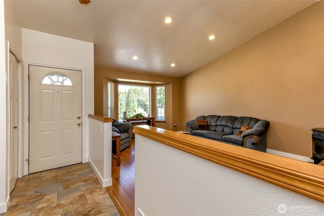 277 S Elsa Street, Buckley, WA 98321