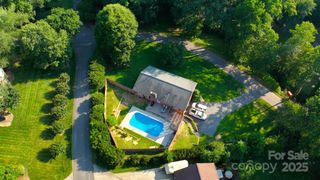 6108 Gold Creek Estate Drive, Hickory, NC 28601