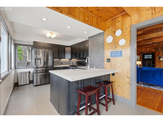 21345 Ne INTERLACHEN Ln, Fairview, OR 97024