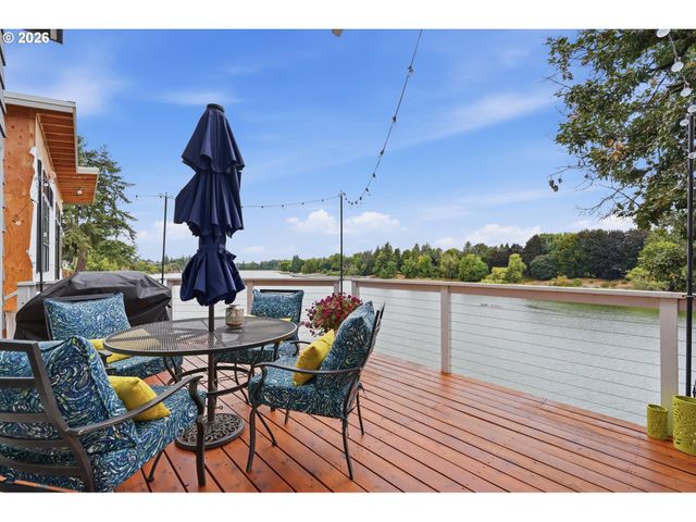 21345 Ne INTERLACHEN Ln, Fairview, OR 97024