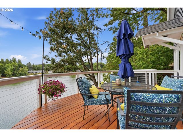 21345 Ne INTERLACHEN Ln, Fairview, OR 97024