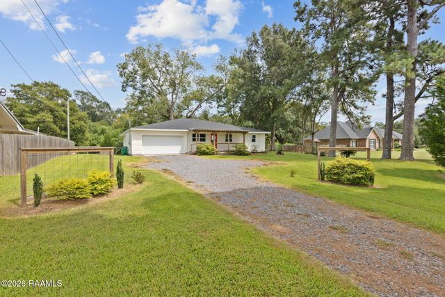 1137 Main Highway, Arnaudville, LA 70512