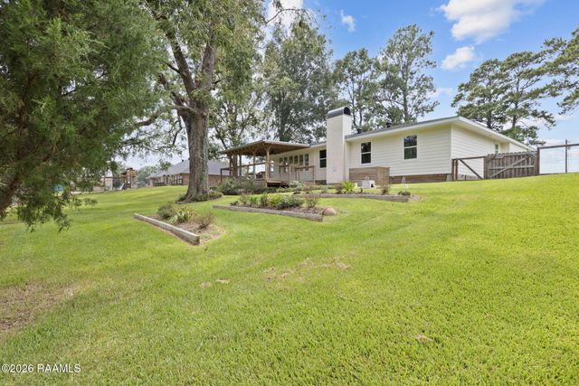 1137 Main Highway, Arnaudville, LA 70512