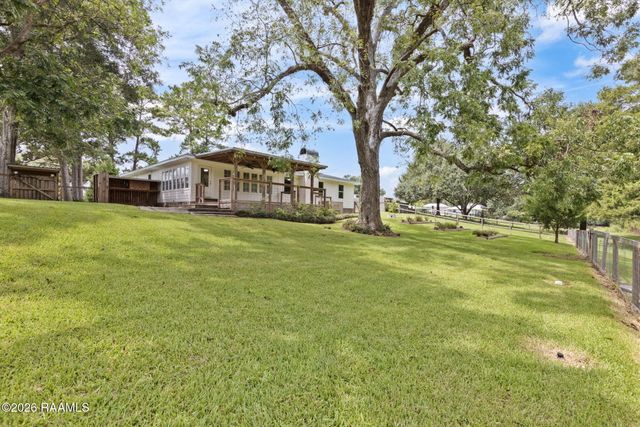 1137 Main Highway, Arnaudville, LA 70512