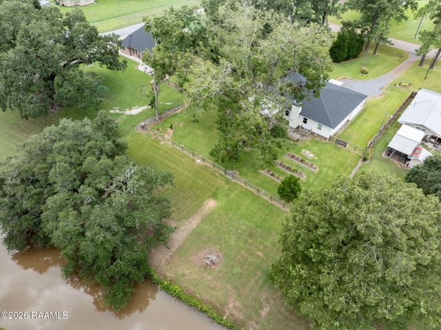 1137 Main Highway, Arnaudville, LA 70512