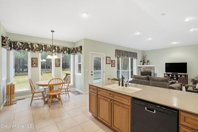 105 E Saltz Ln, Deer Park, WA 99006