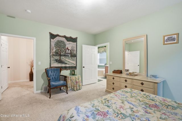 105 E Saltz Ln, Deer Park, WA 99006