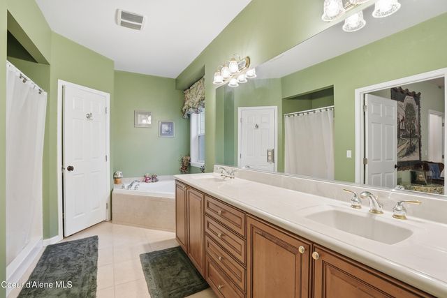 105 E Saltz Ln, Deer Park, WA 99006