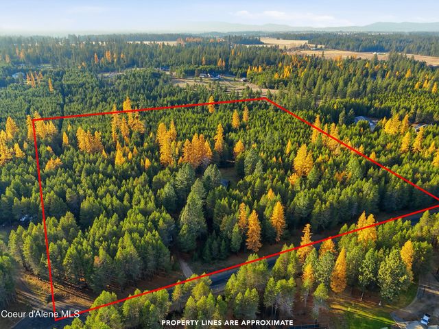 105 E Saltz Ln, Deer Park, WA 99006