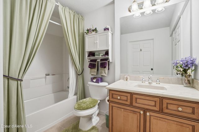 105 E Saltz Ln, Deer Park, WA 99006