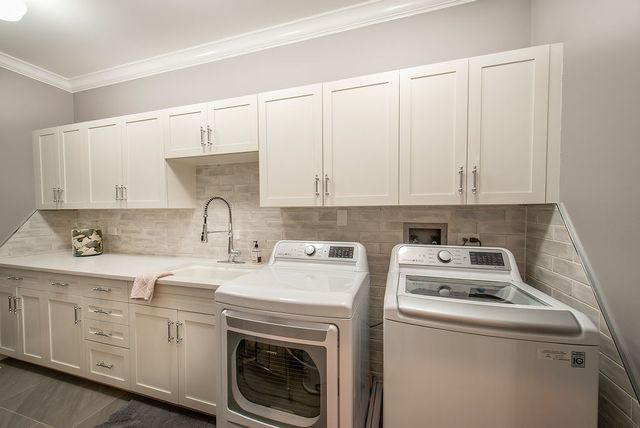 1366 Kimmer Court, Lake Forest, IL 60045