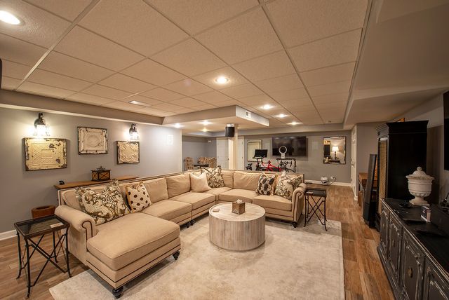 1366 Kimmer Court, Lake Forest, IL 60045