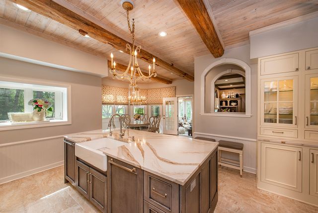 1366 Kimmer Court, Lake Forest, IL 60045