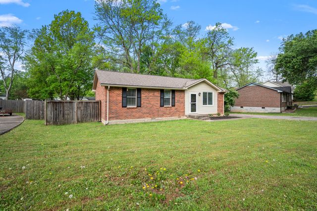 303 Sunrise Cir, Mount Juliet, TN 37122