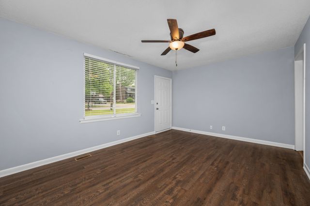 303 Sunrise Cir, Mount Juliet, TN 37122