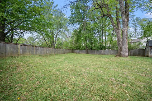 303 Sunrise Cir, Mount Juliet, TN 37122
