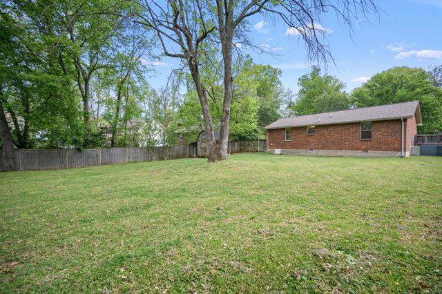 303 Sunrise Cir, Mount Juliet, TN 37122