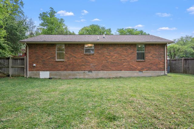 303 Sunrise Cir, Mount Juliet, TN 37122