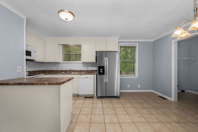 303 Sunrise Cir, Mount Juliet, TN 37122