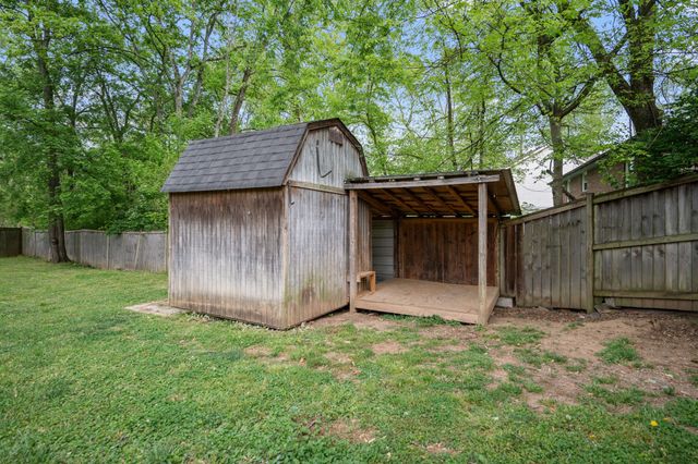 303 Sunrise Cir, Mount Juliet, TN 37122