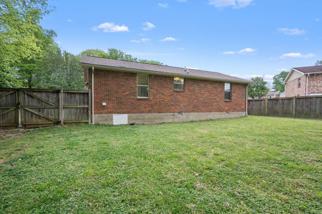 303 Sunrise Cir, Mount Juliet, TN 37122