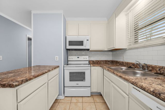 303 Sunrise Cir, Mount Juliet, TN 37122