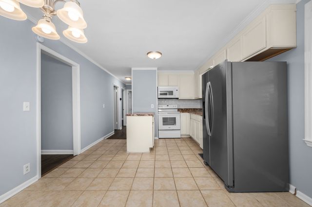 303 Sunrise Cir, Mount Juliet, TN 37122