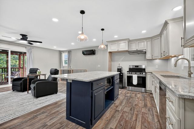 241 Nautilus Pt, Silver Point, TN 38582