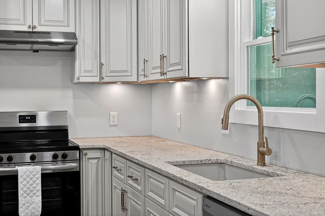 241 Nautilus Pt, Silver Point, TN 38582