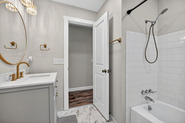 241 Nautilus Pt, Silver Point, TN 38582